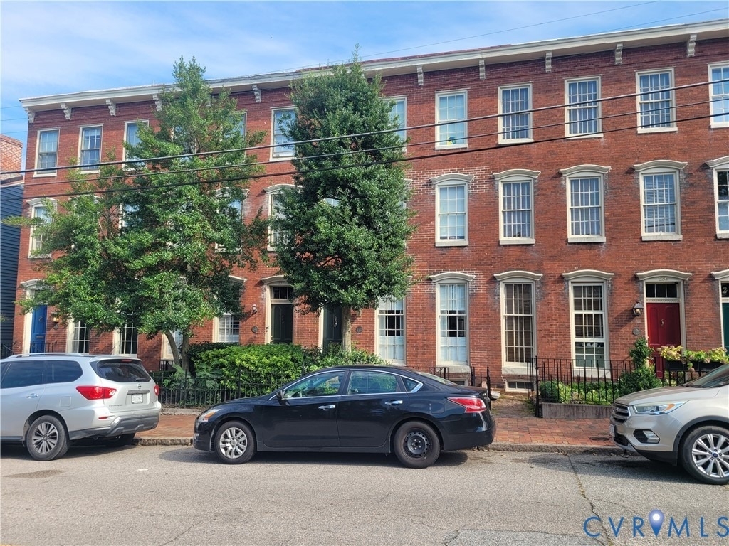 232 High Street - Photo 0