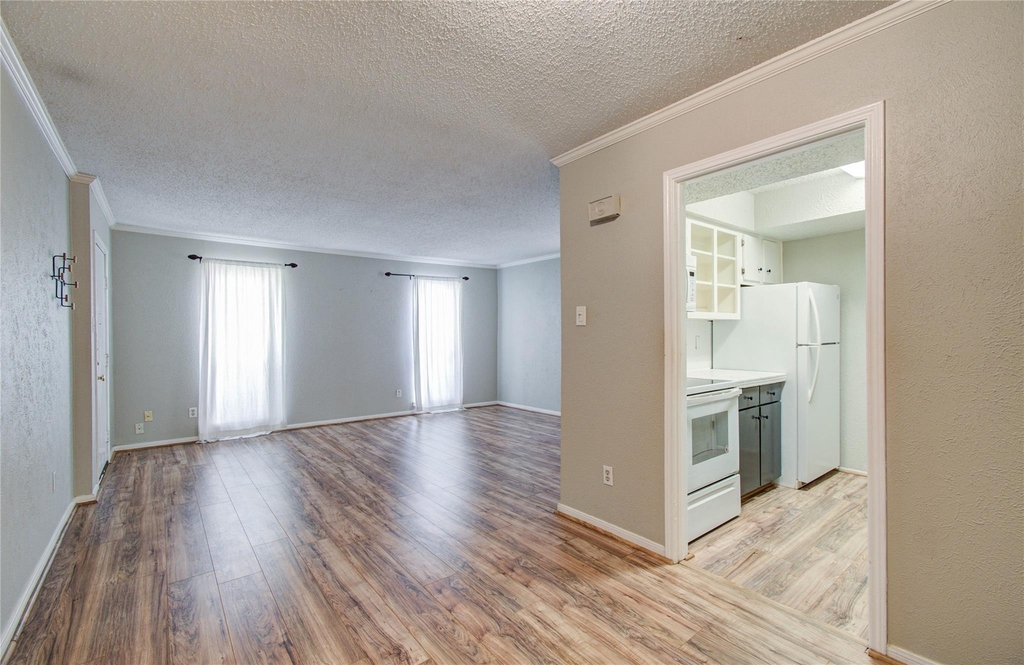 6410 Del Monte Drive - Photo 7