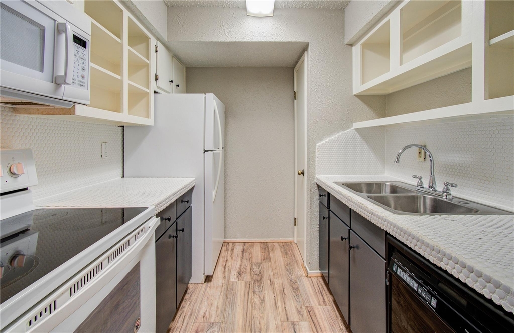 6410 Del Monte Drive - Photo 8