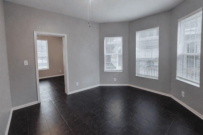 511 W Cleveland Street - Photo 4
