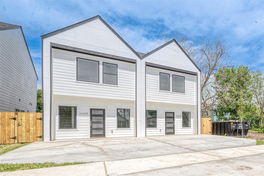 4135 Mallow St Unit B - Photo 0