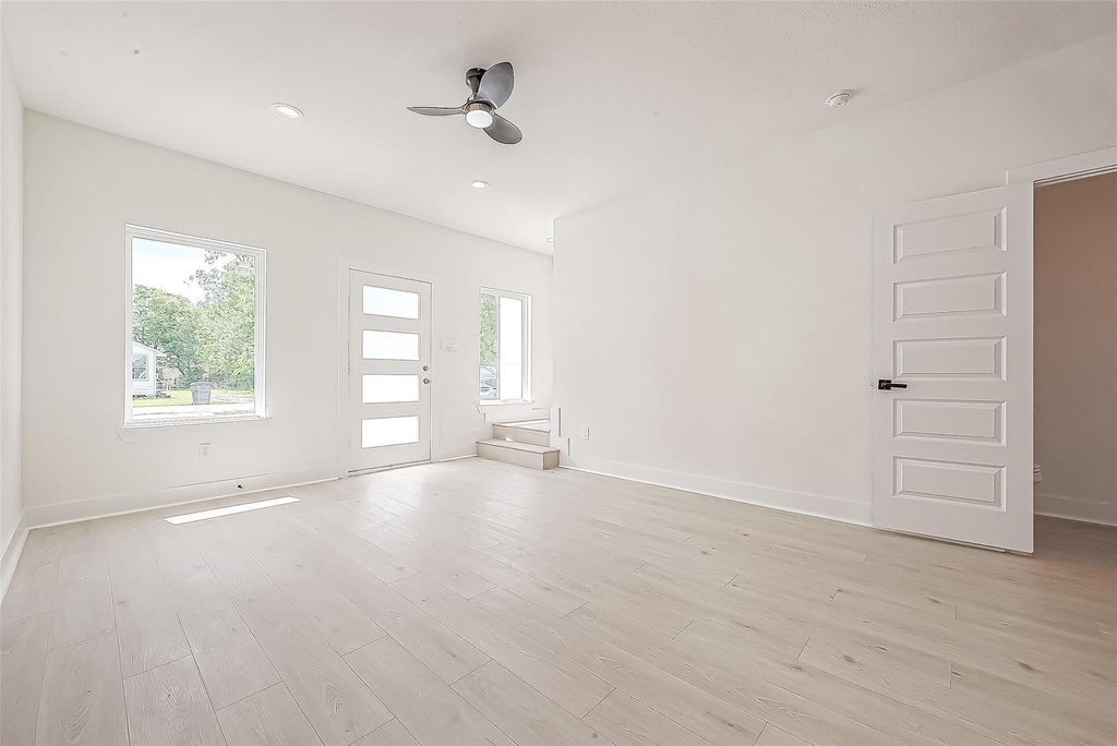 4135 Mallow St Unit B - Photo 5