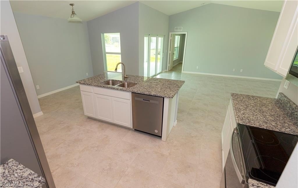 1400 Sw 1st Terrace - Photo 5