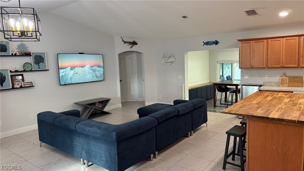 3195 Mayflower Terrace - Photo 4