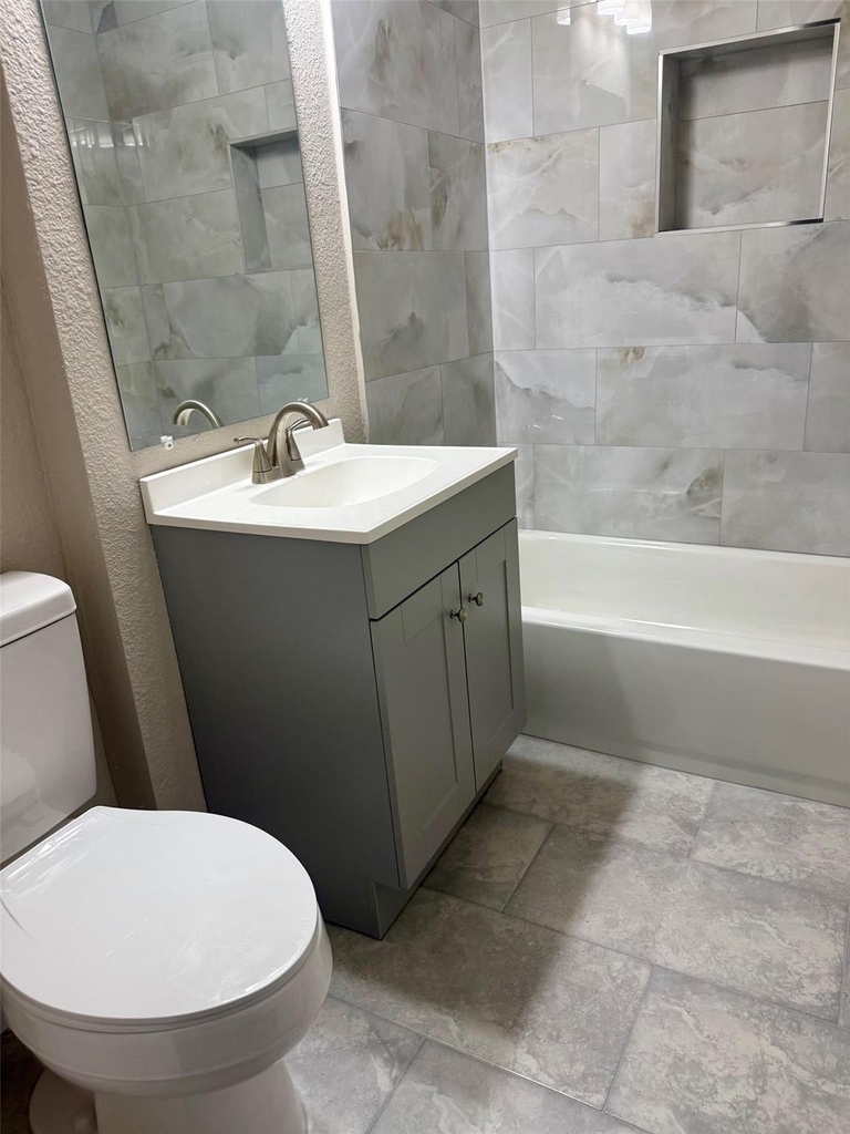6743 Crestmont Street - Photo 2