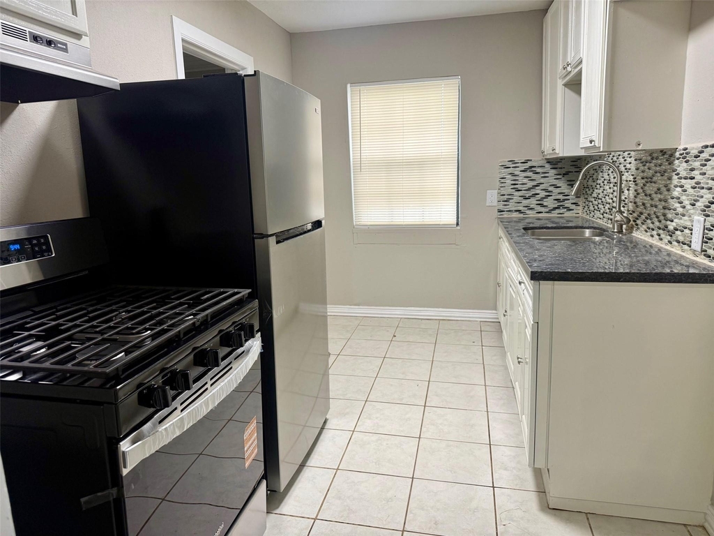 6743 Crestmont Street - Photo 0