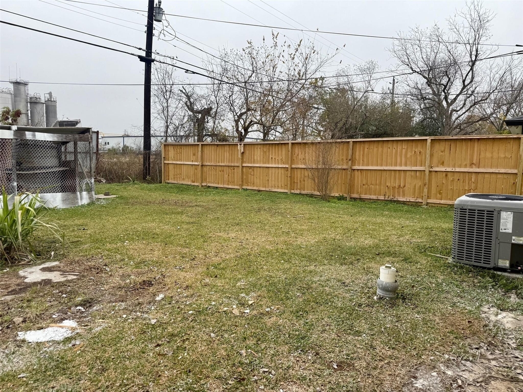 6743 Crestmont Street - Photo 9