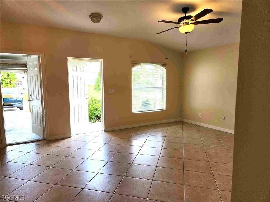 2120 Snead Drive - Photo 2