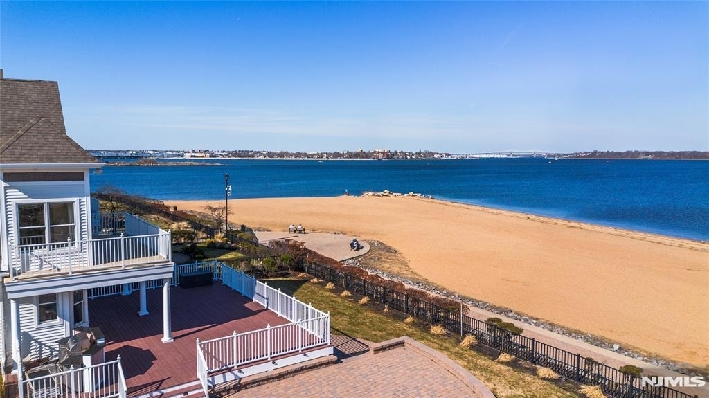 76 Raritan Reach - Photo 0