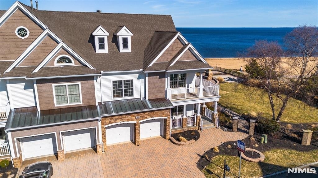 76 Raritan Reach - Photo 1