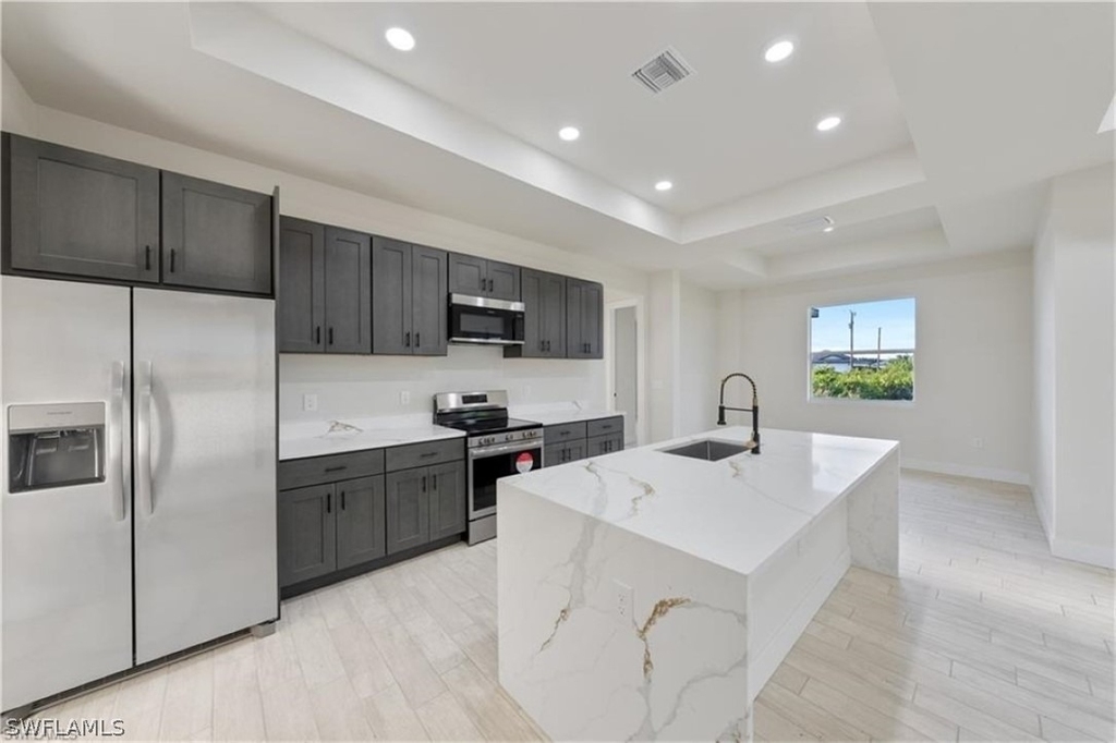 3008 23rd Street Sw - Photo 2