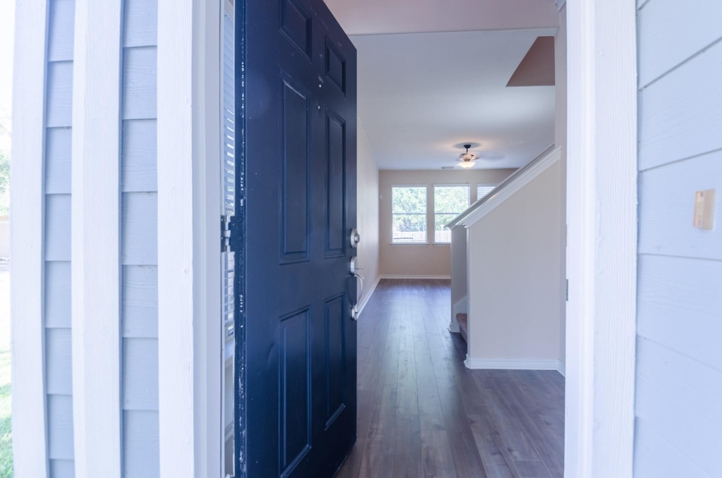 6303 Veranda Green Trail - Photo 2