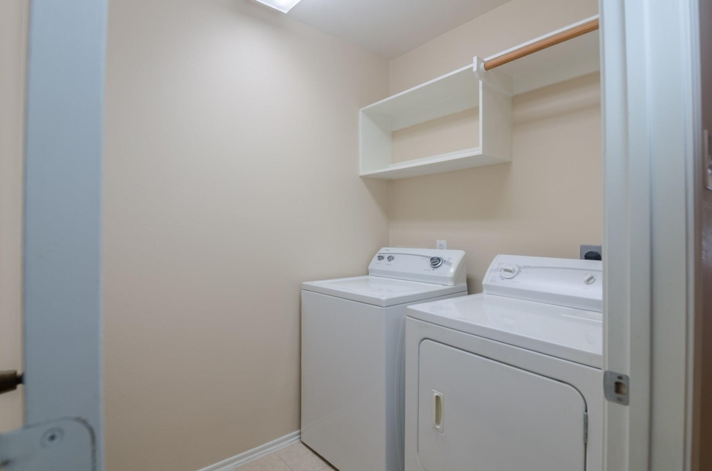 6303 Veranda Green Trail - Photo 19