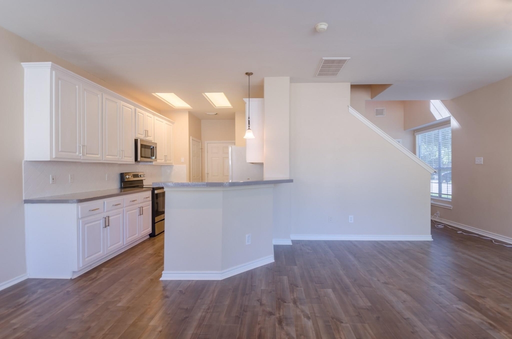 6303 Veranda Green Trail - Photo 8