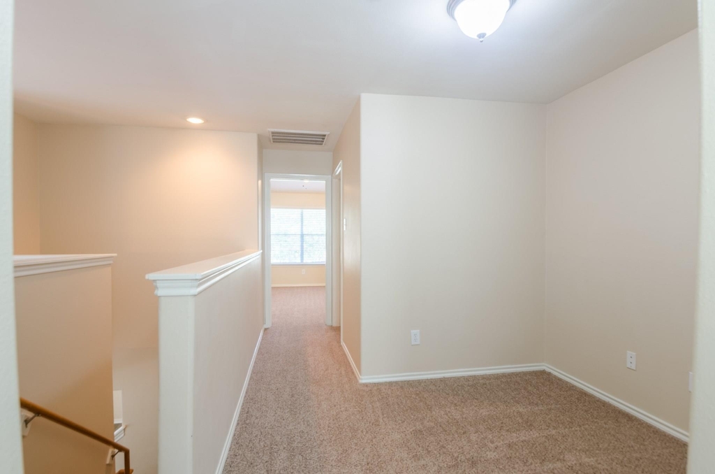6303 Veranda Green Trail - Photo 13