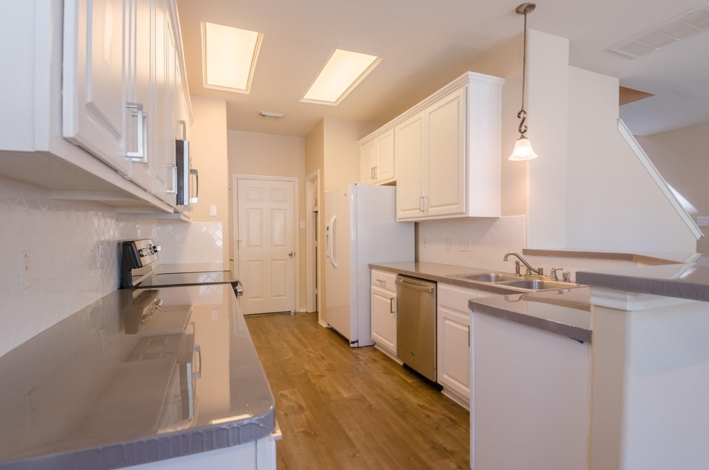6303 Veranda Green Trail - Photo 10
