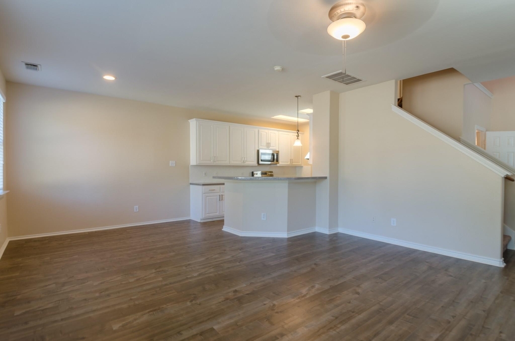 6303 Veranda Green Trail - Photo 7