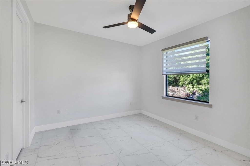 430/432 Bell Boulevard S - Photo 13