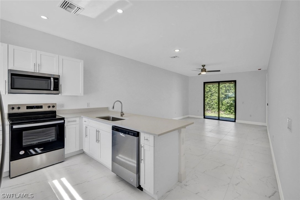 430/432 Bell Boulevard S - Photo 4