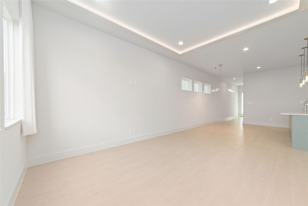 3007 Ventas Drive - Photo 11