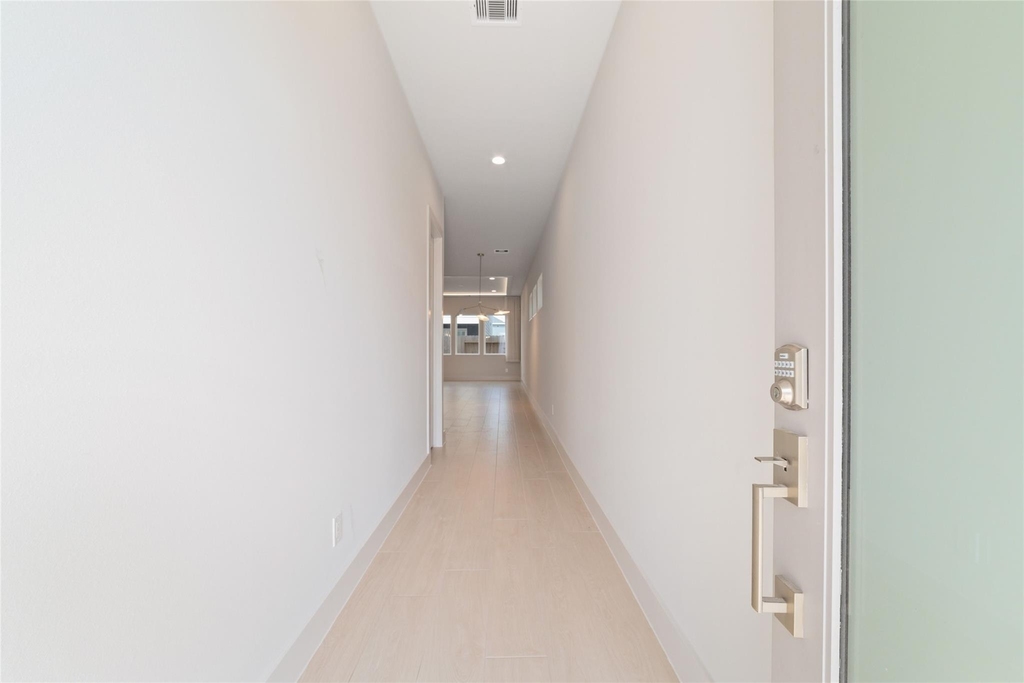 3007 Ventas Drive - Photo 3