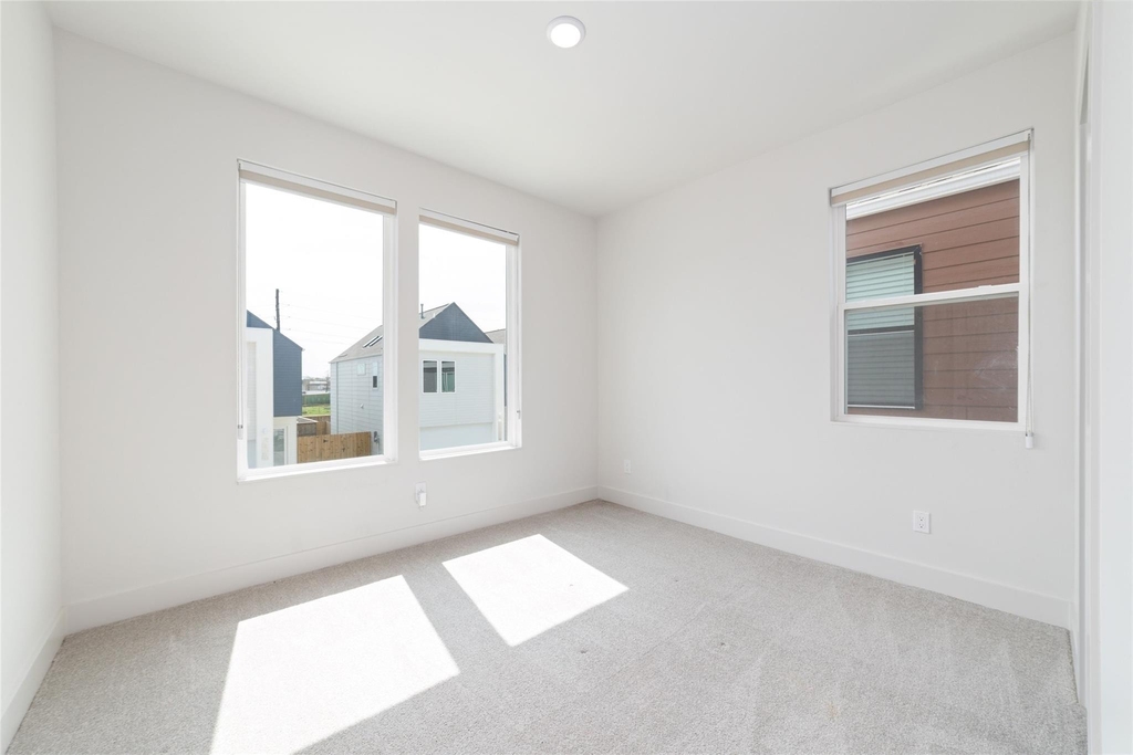 3007 Ventas Drive - Photo 33