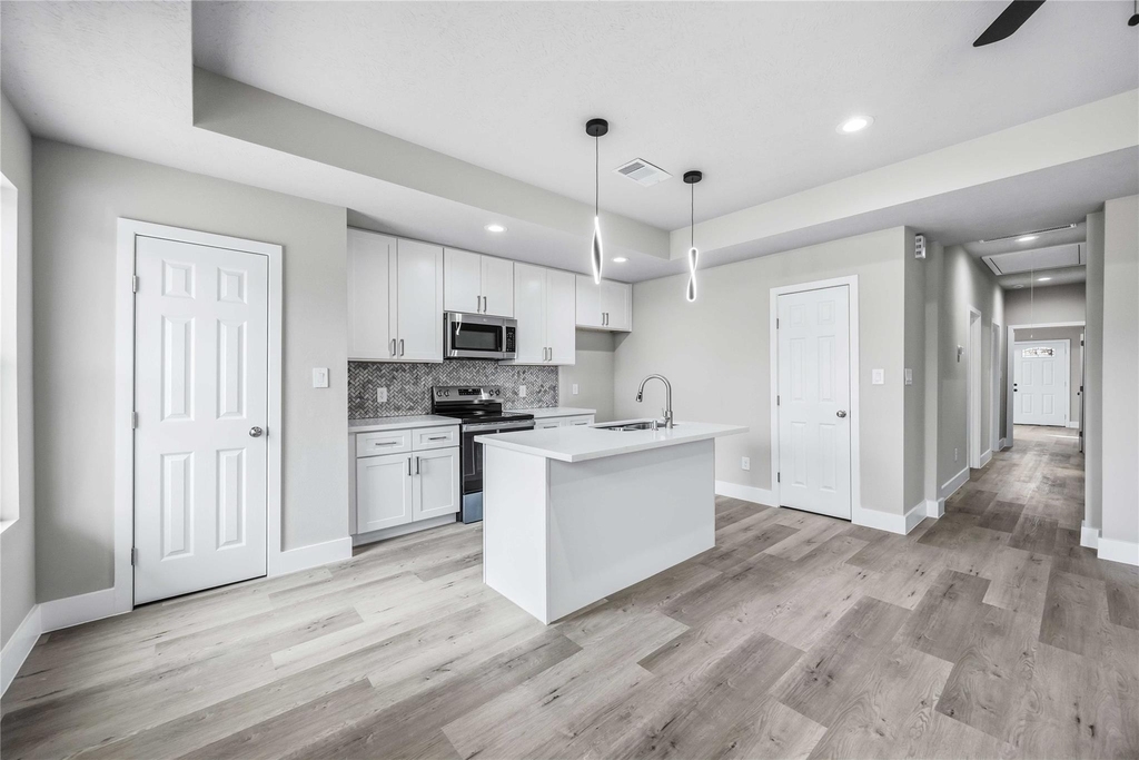 8512 Farqueson Street - Photo 8