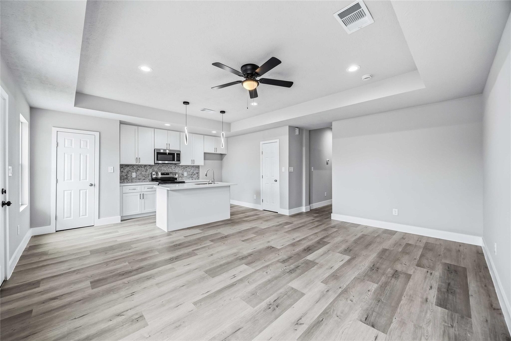 8512 Farqueson Street - Photo 3