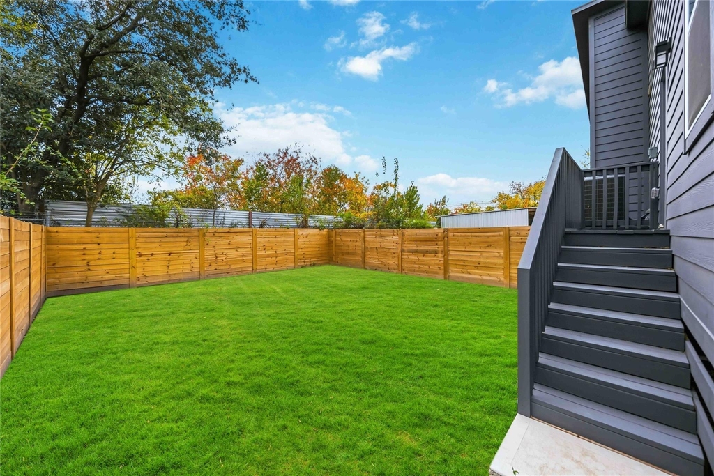 8512 Farqueson Street - Photo 28