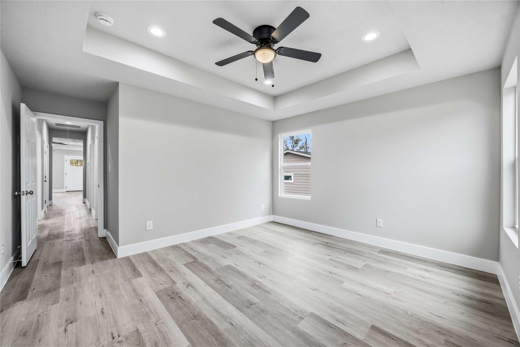 8512 Farqueson Street - Photo 22