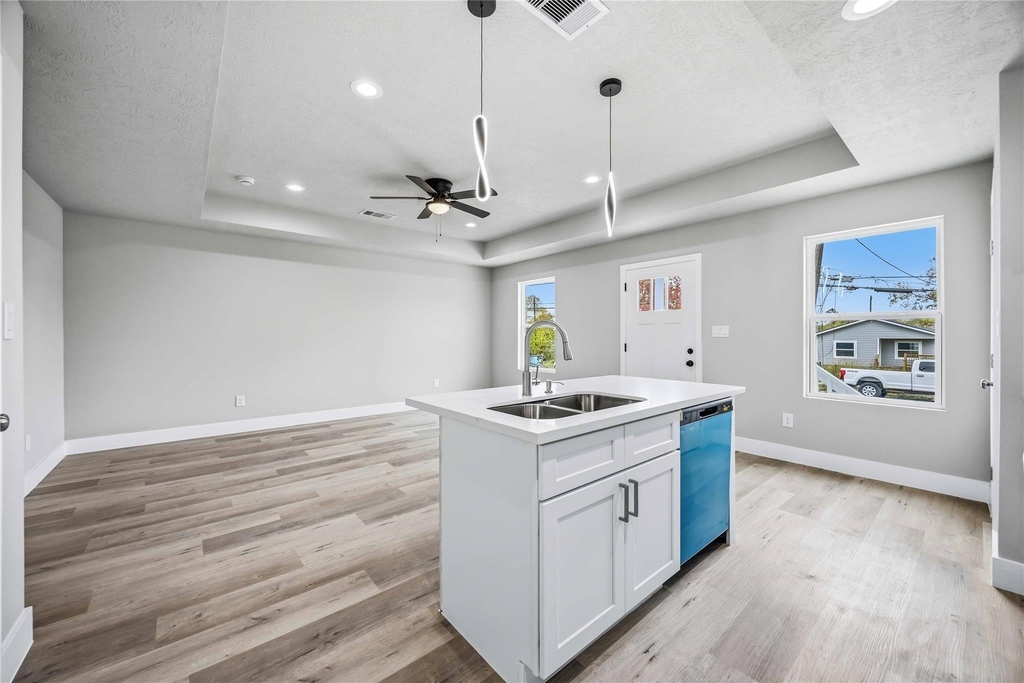 8512 Farqueson Street - Photo 12