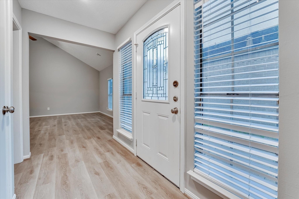 9407 Stockwell Drive - Photo 10