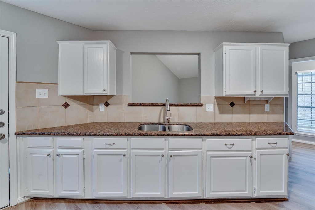 9407 Stockwell Drive - Photo 12