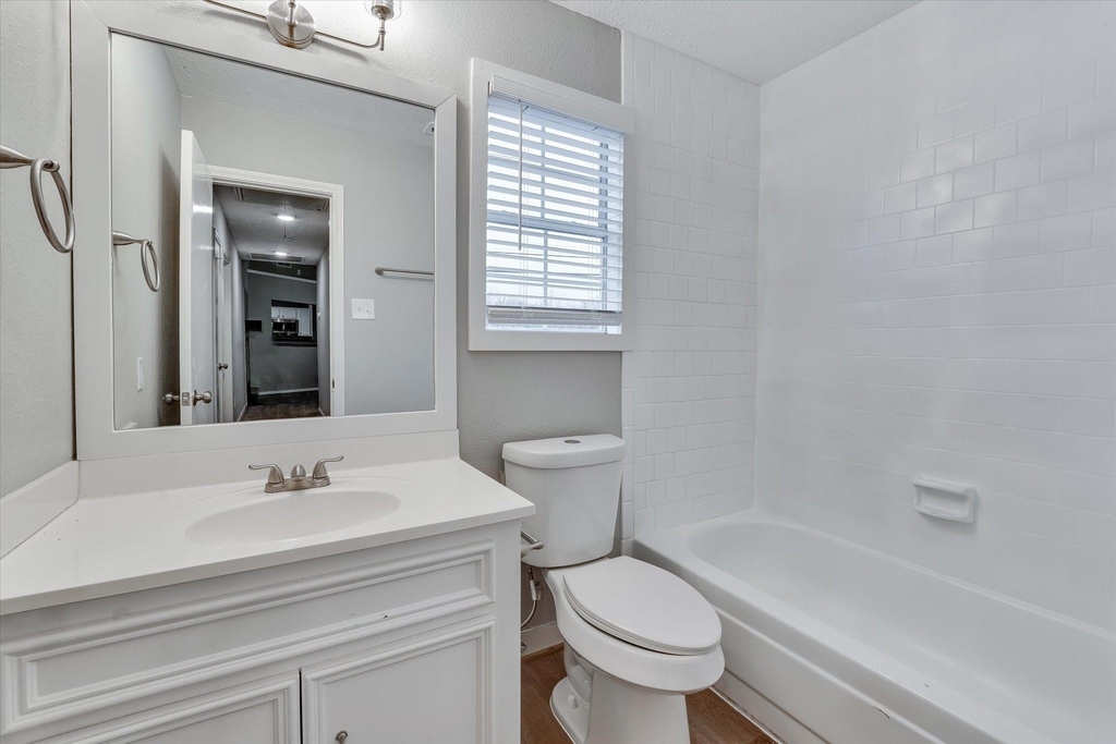 9407 Stockwell Drive - Photo 22