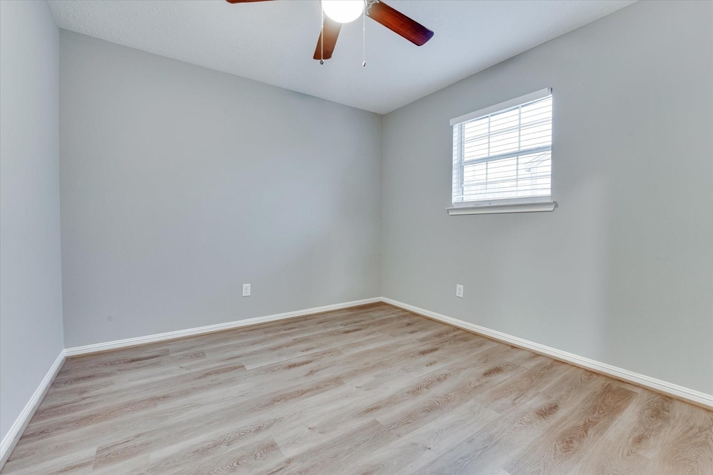 9407 Stockwell Drive - Photo 21