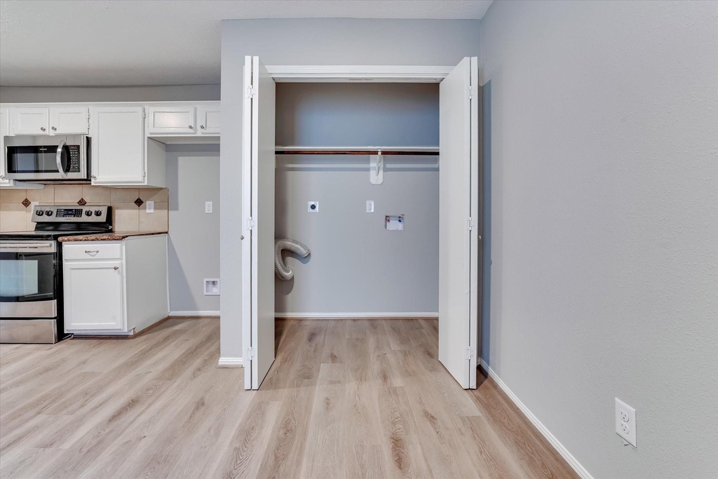 9407 Stockwell Drive - Photo 13