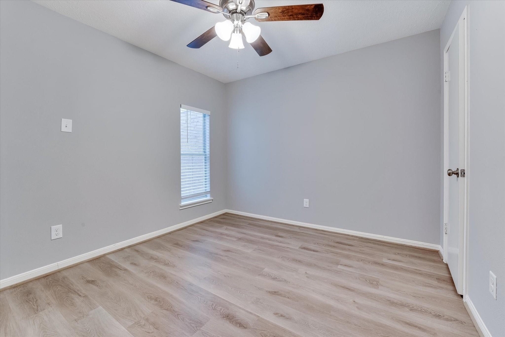 9407 Stockwell Drive - Photo 23