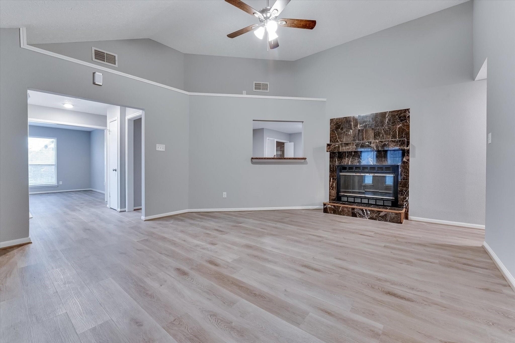 9407 Stockwell Drive - Photo 5