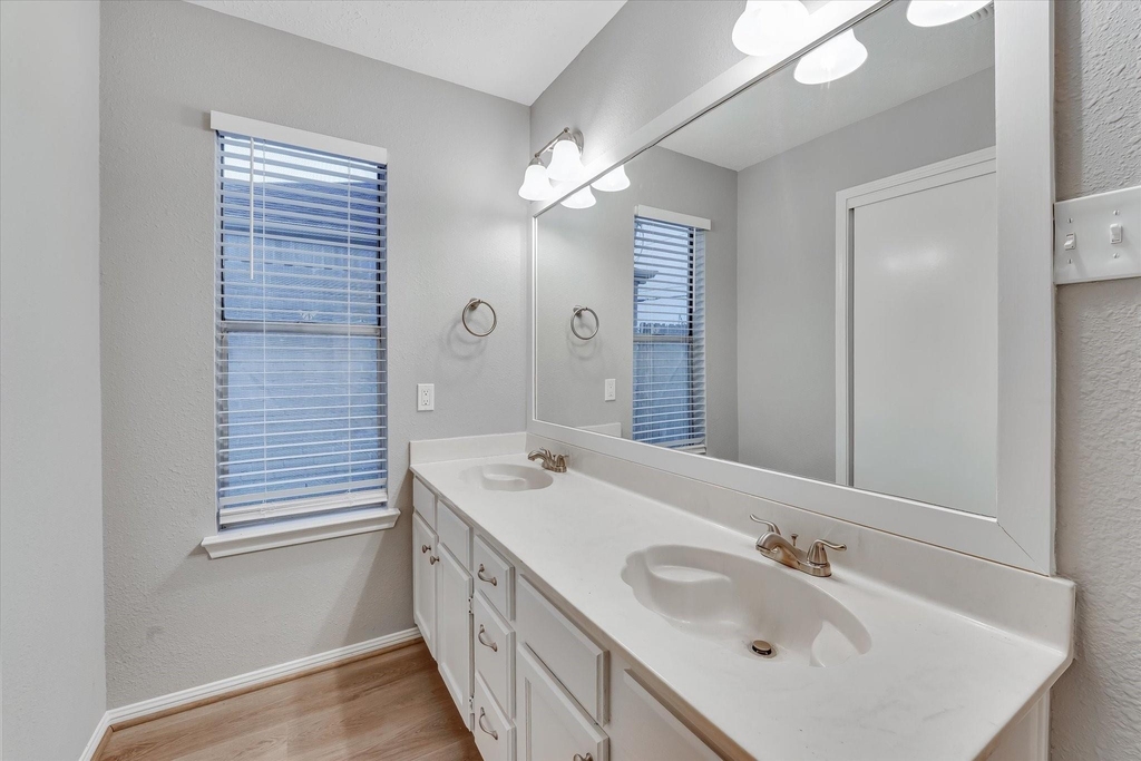 9407 Stockwell Drive - Photo 17