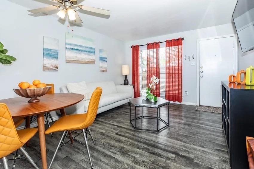 4400 Memorial Drive - Photo 2
