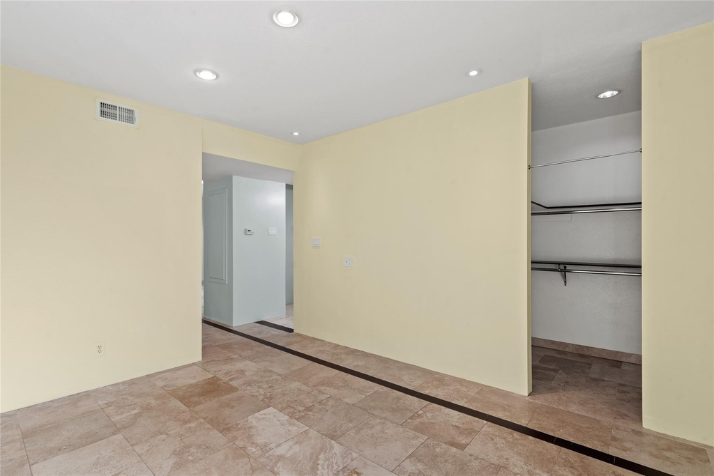 4001 Nasa Parkway - Photo 14