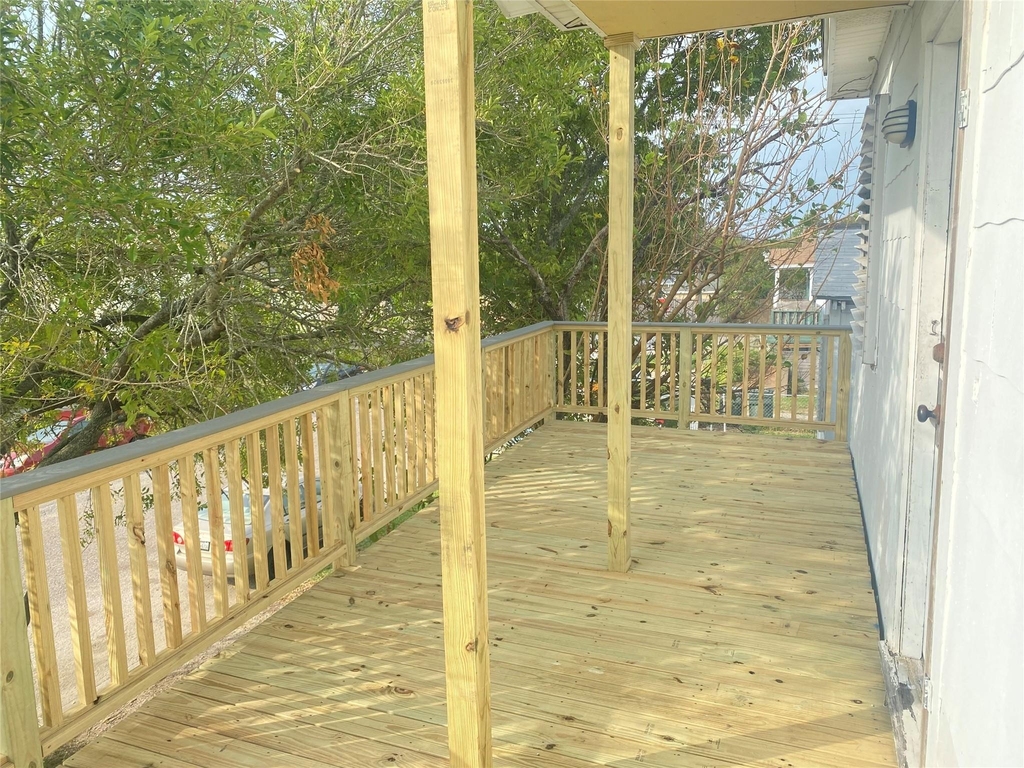 5618 Avenue L - Photo 2