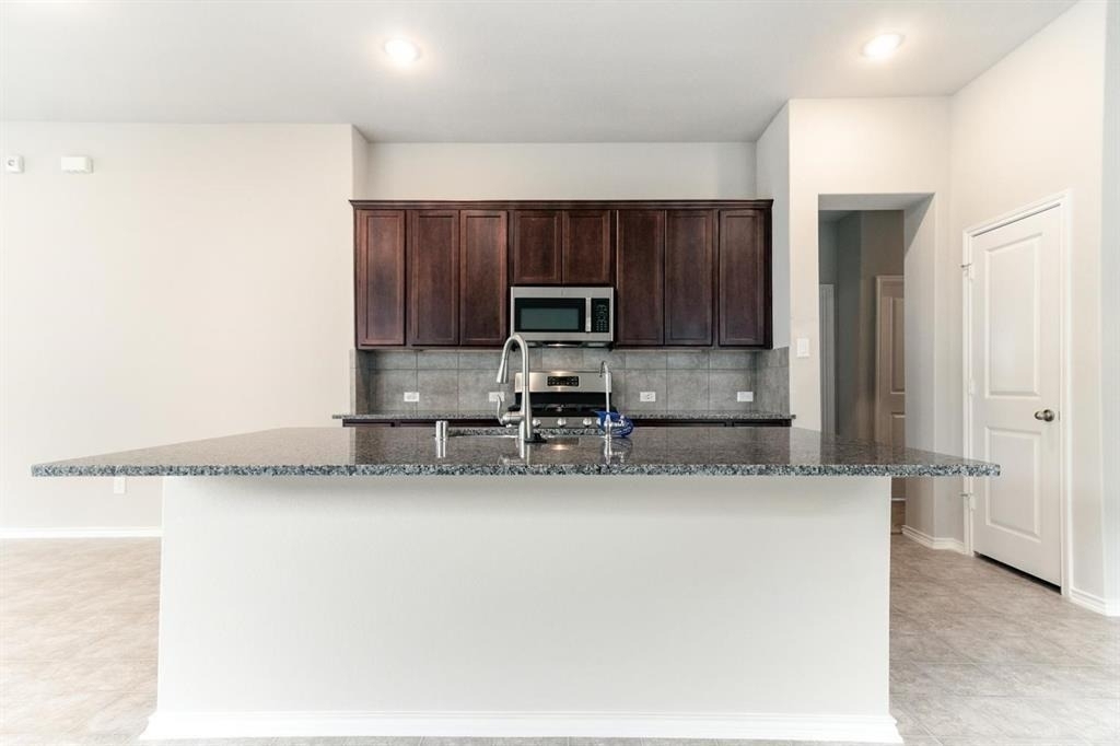 20223 N Rainflower Bay Lane - Photo 2