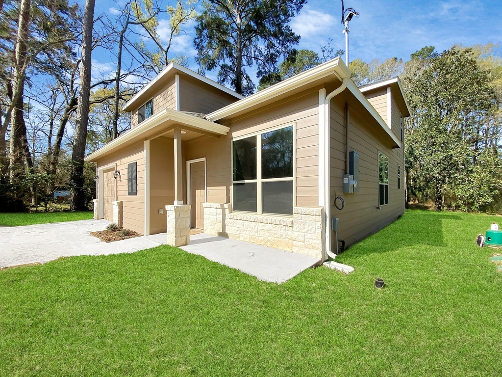 1202 Saint Lawrence River Road - Photo 1