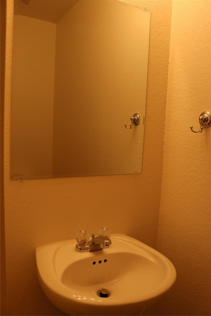 10535 Mills Road - Photo 13