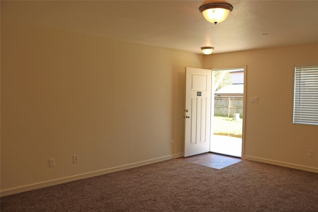 10535 Mills Road - Photo 6