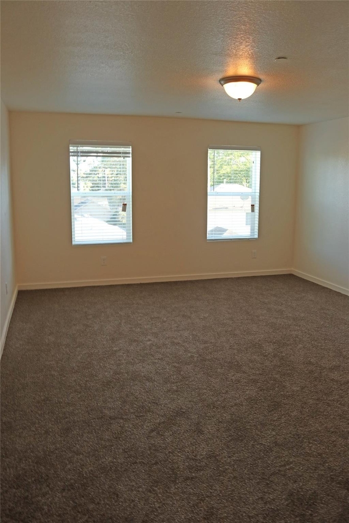 10535 Mills Road - Photo 36