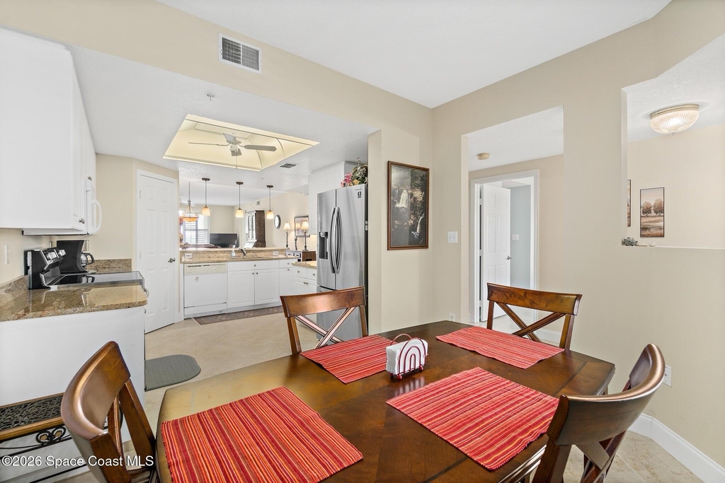 601 Shorewood Drive - Photo 5