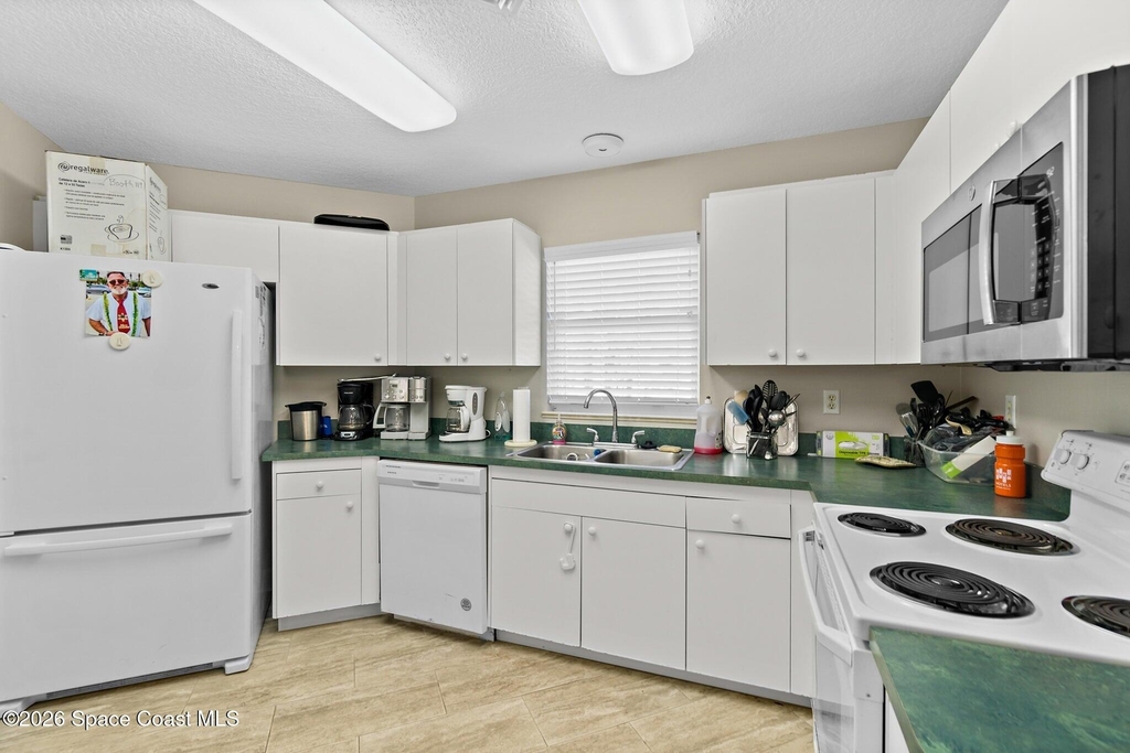 601 Shorewood Drive - Photo 54
