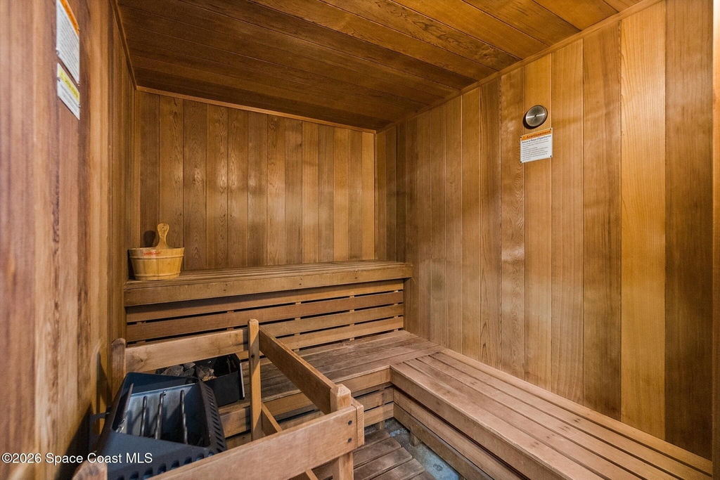 601 Shorewood Drive - Photo 24